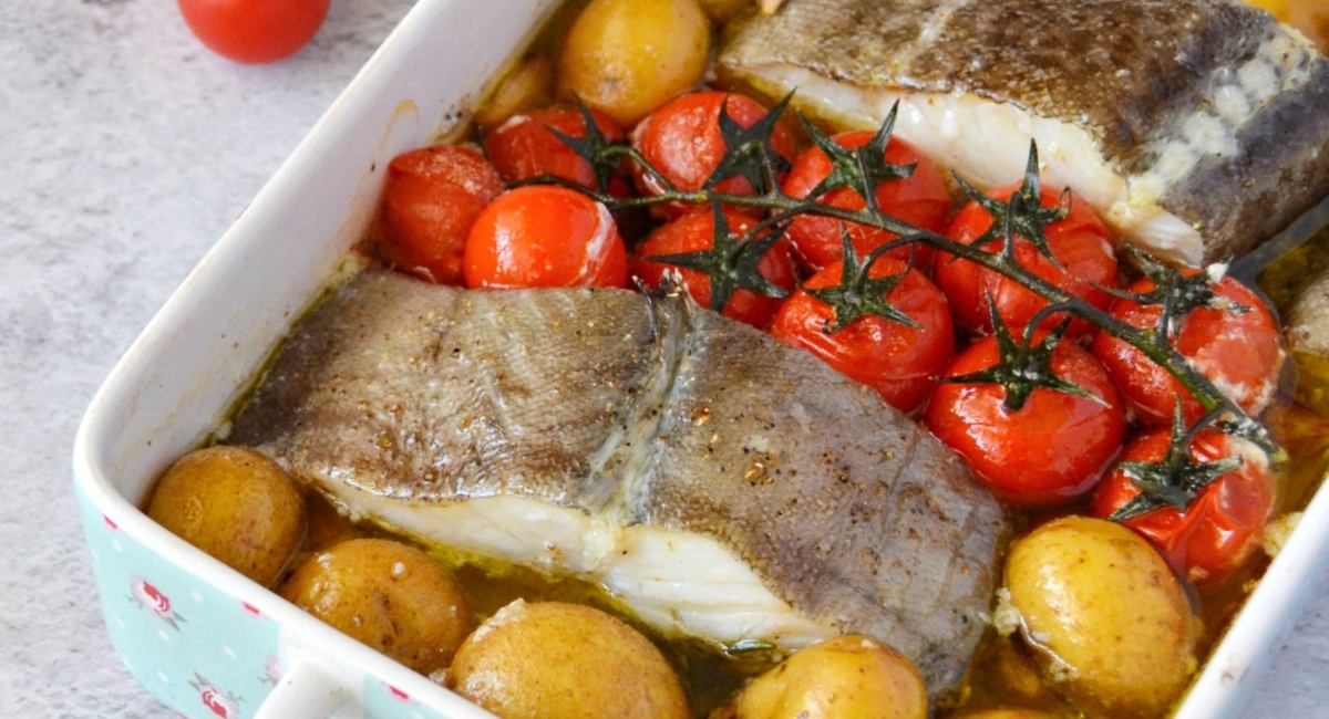 Bacalhau Assado com Batatas e Tomates