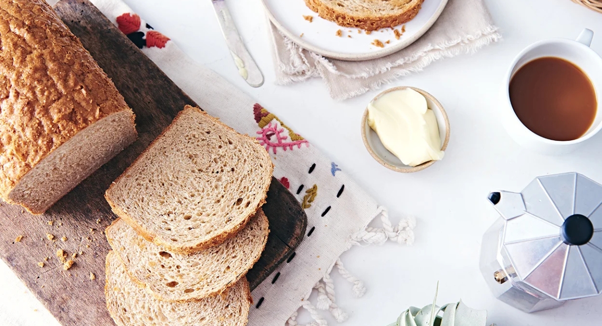 Vermont Maple Oatmeal Bread: A Cozy Homemade Loaf