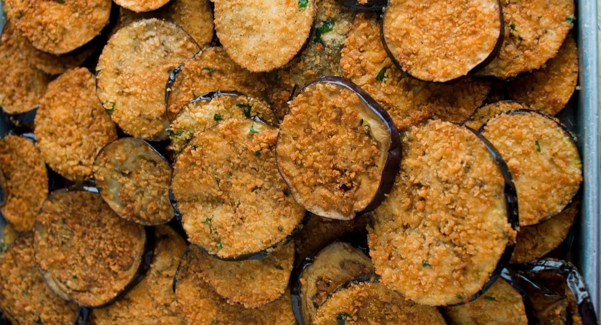 Berinjela à milanesa feita em 15 minutos muito saudável e deliciosa