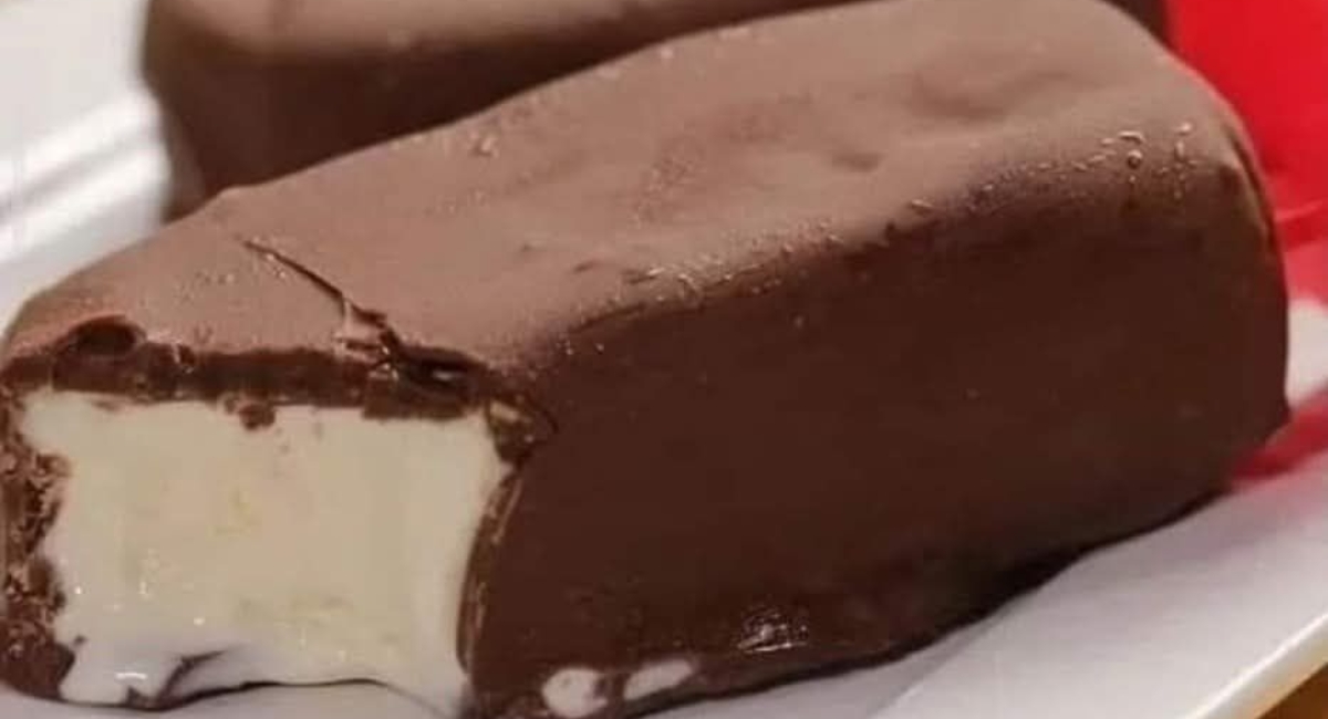 Picolé de leite em pó com chocolate!