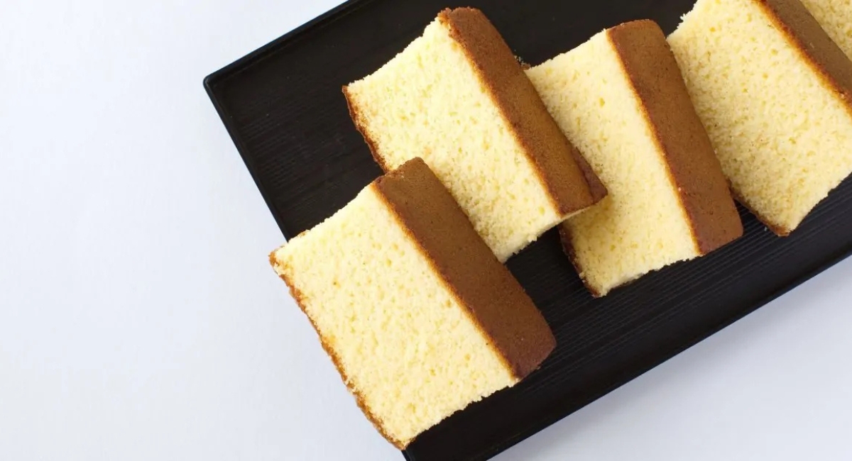 Bolo de trigo simples e delicioso para o café ou para rechear e cobrir como quiser