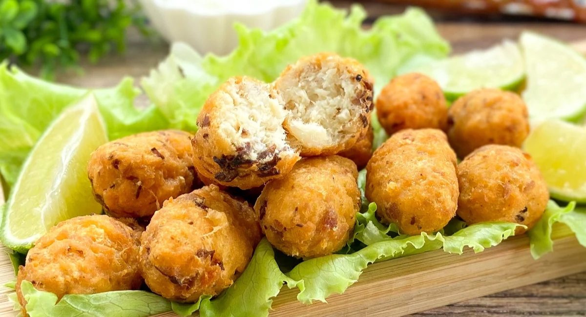 Bolinho de peixe com massa de batata