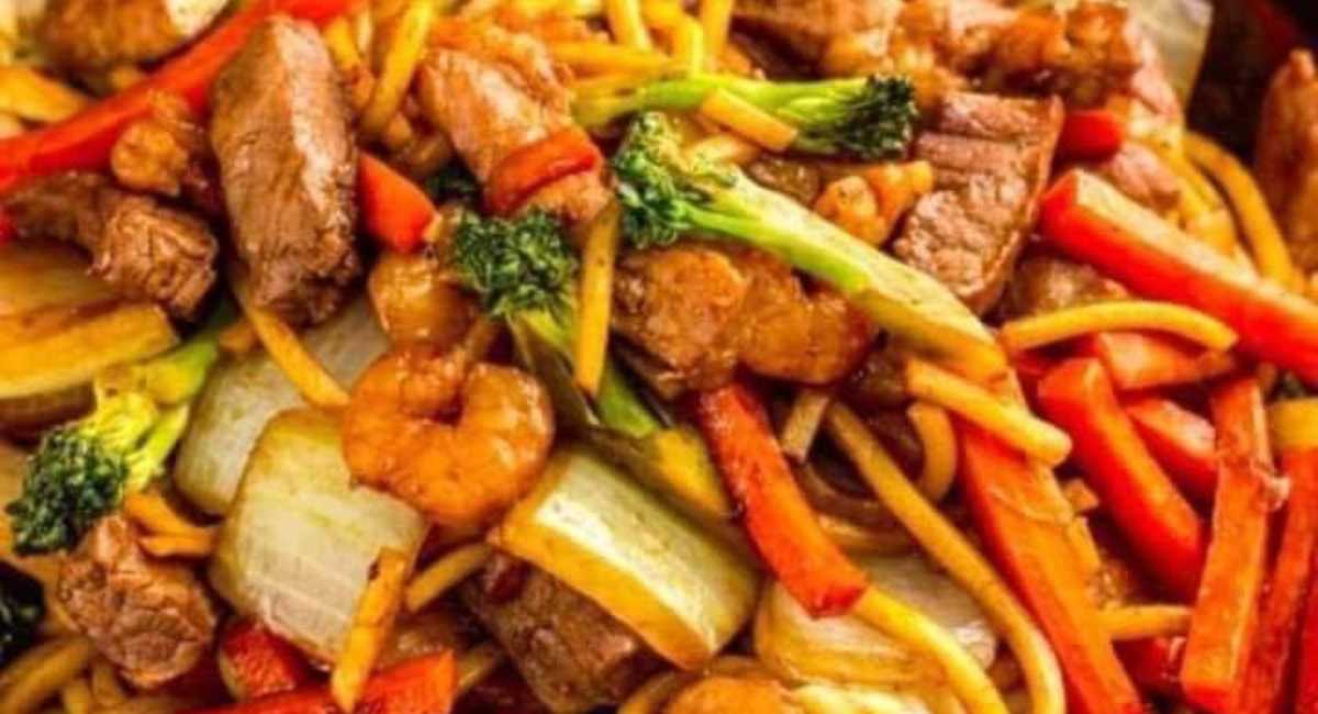 Yakissoba Caseiro: Uma Viagem de Sabores ao Oriente no Conforto da Sua Casa