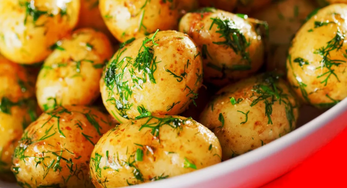 Pommes de Terre à l'Ail et au Beurre au Four