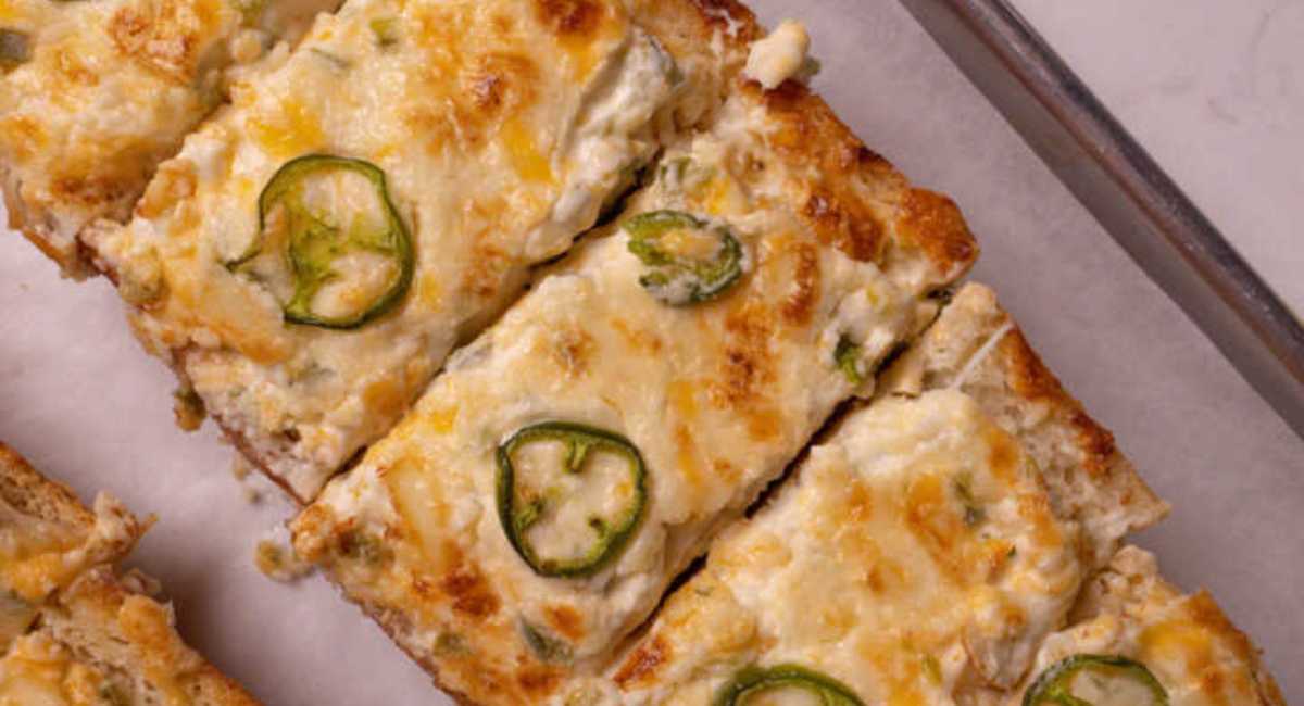 Jalapeño Popper Cheese Bread