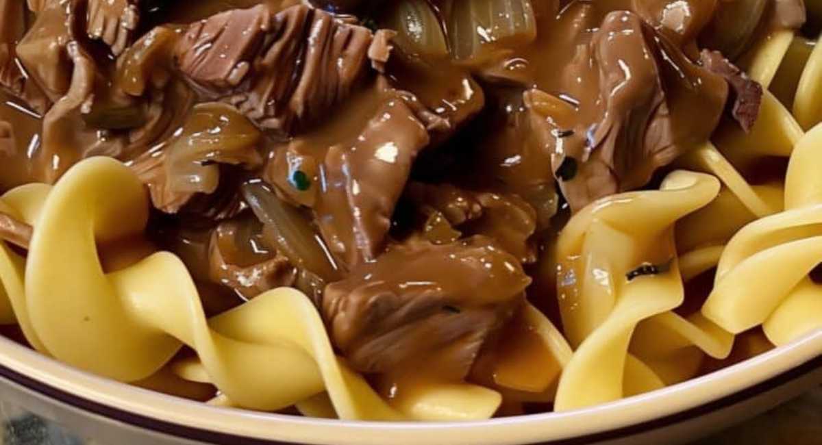 Crockpot Beef Tips & Noodles