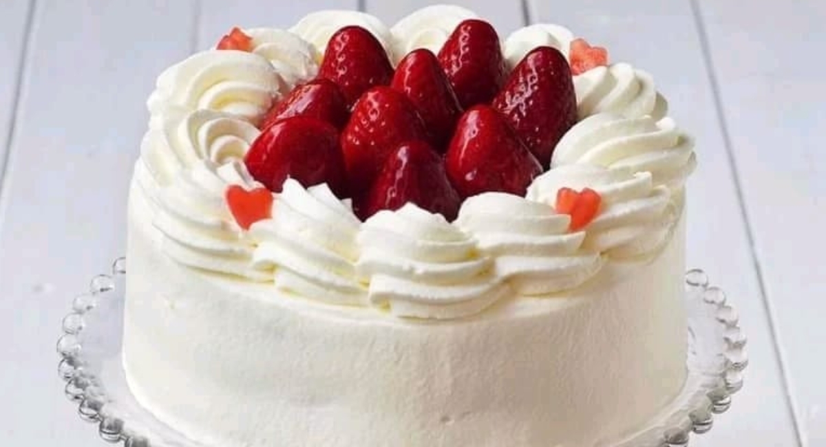 Gâteau aux Fraises avec Crème