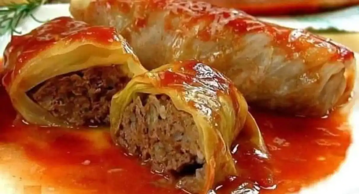 QUELQU’UN ICI MANGE ENCORE ENCORE DES CHOUS farcis