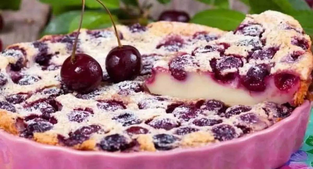 Clafoutis aux cerises : le gâteau français au goût riche et crémeux !
