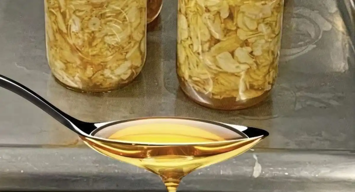 Miel, jus de citron, oignon, ail et gingembre râpé!