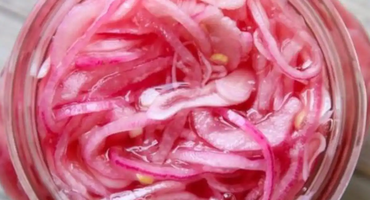 Cebolla roja en escabeche