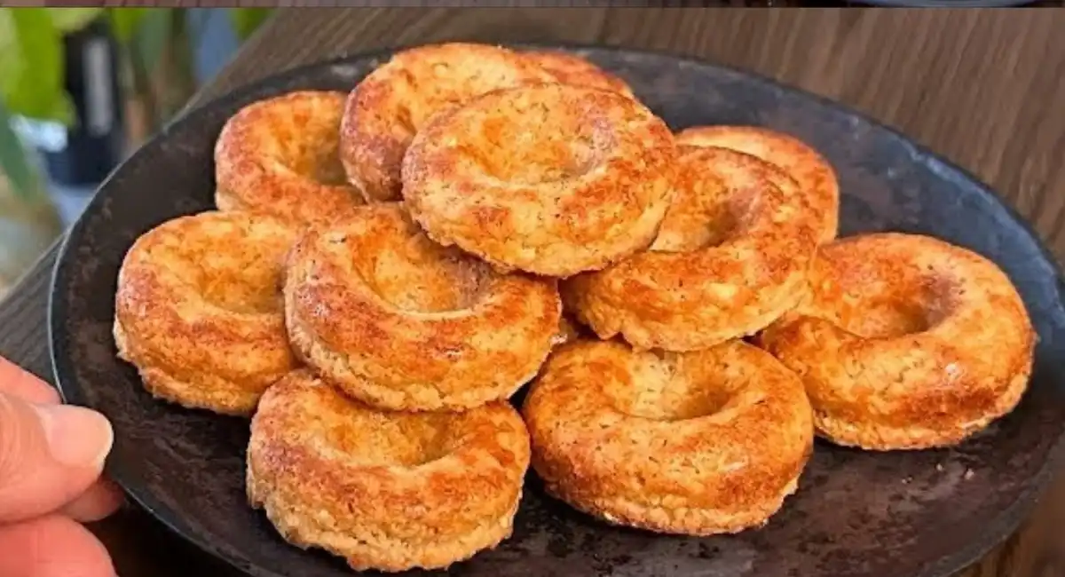 Gruau traditionnel allemand cuit au four avec pommes et noix