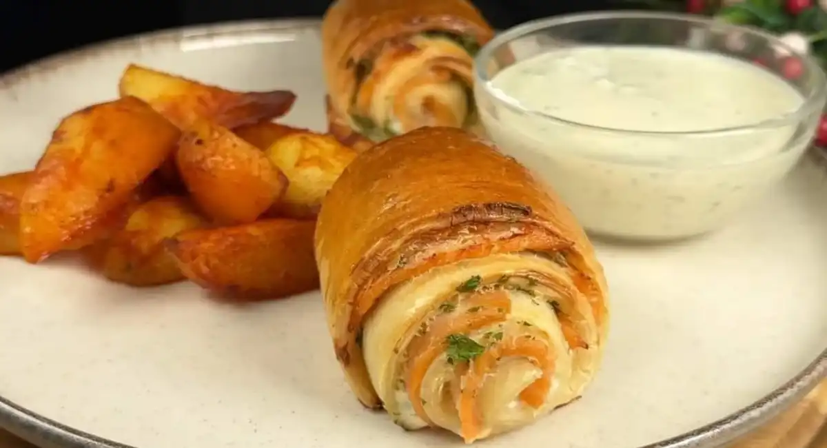 Préchauffer le four à 375°. Graisser légèrement une grande plaque à pâtisserie et réserver