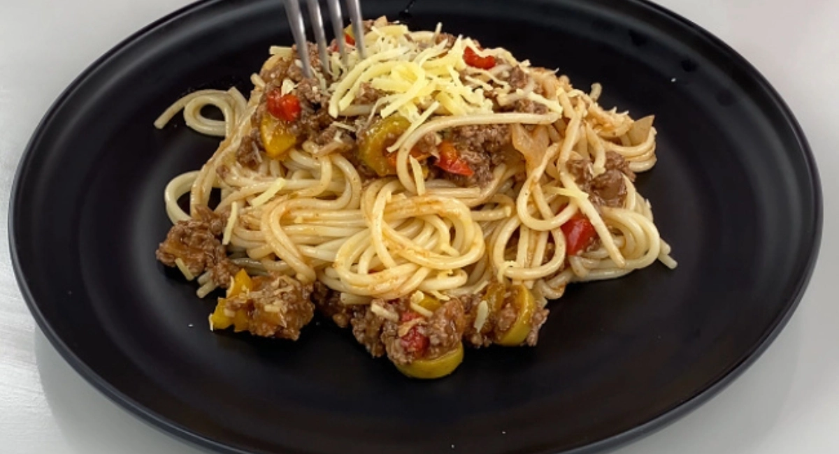 ¡Este plato de pasta con carne es tan delicioso que todos quieren saber la receta!