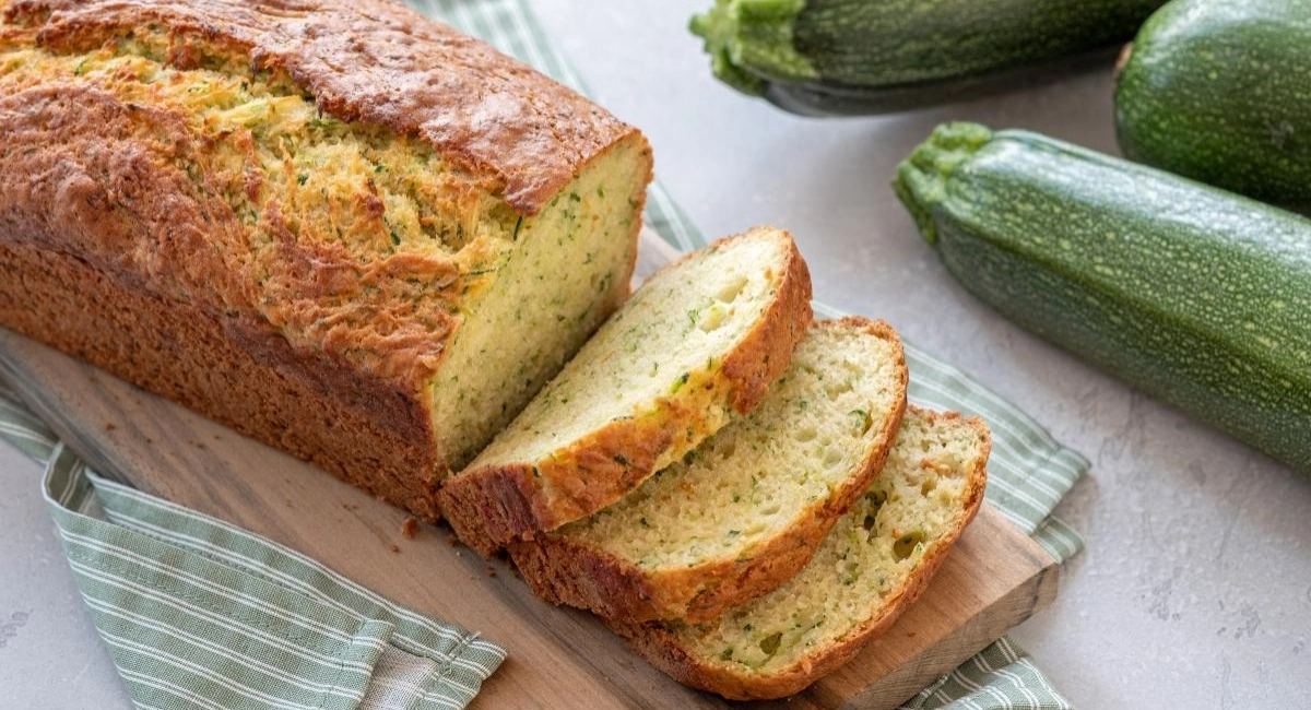 Recette simple : Cake aux Courgettes Moelleux et Savoureux