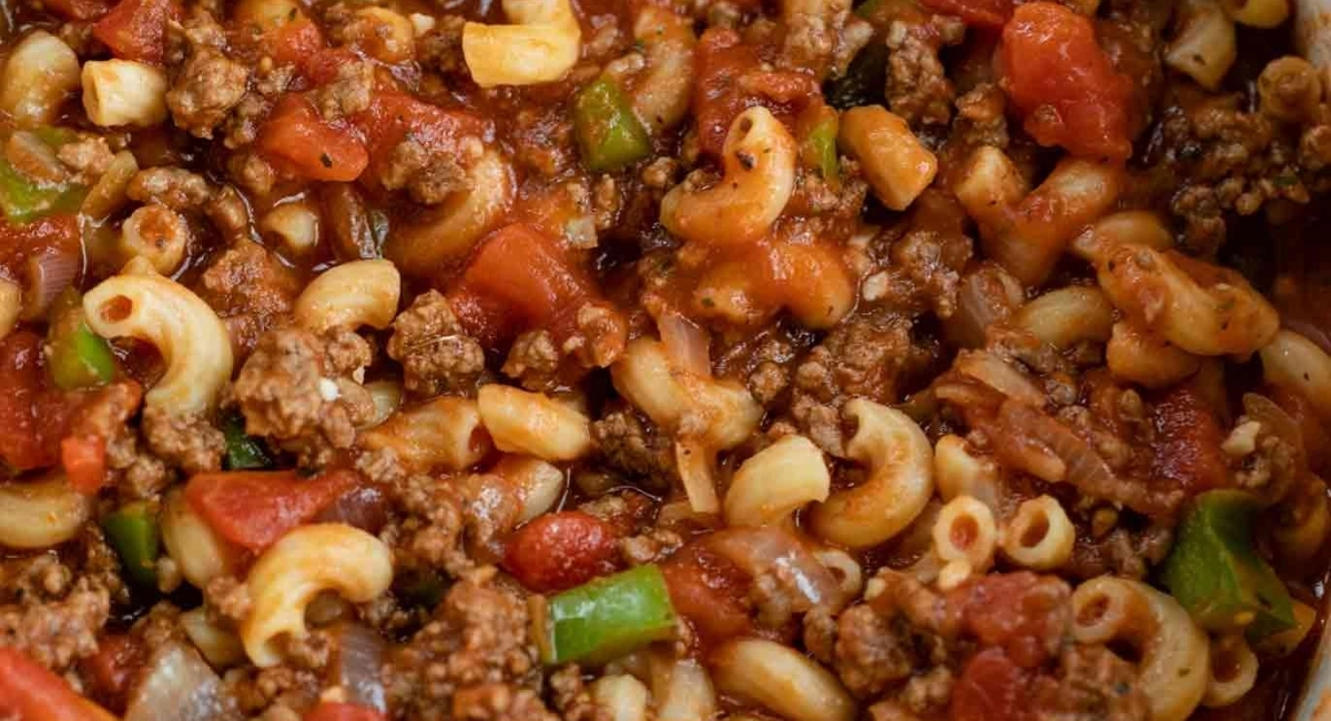 Slow Cooker Southern Style Goulash