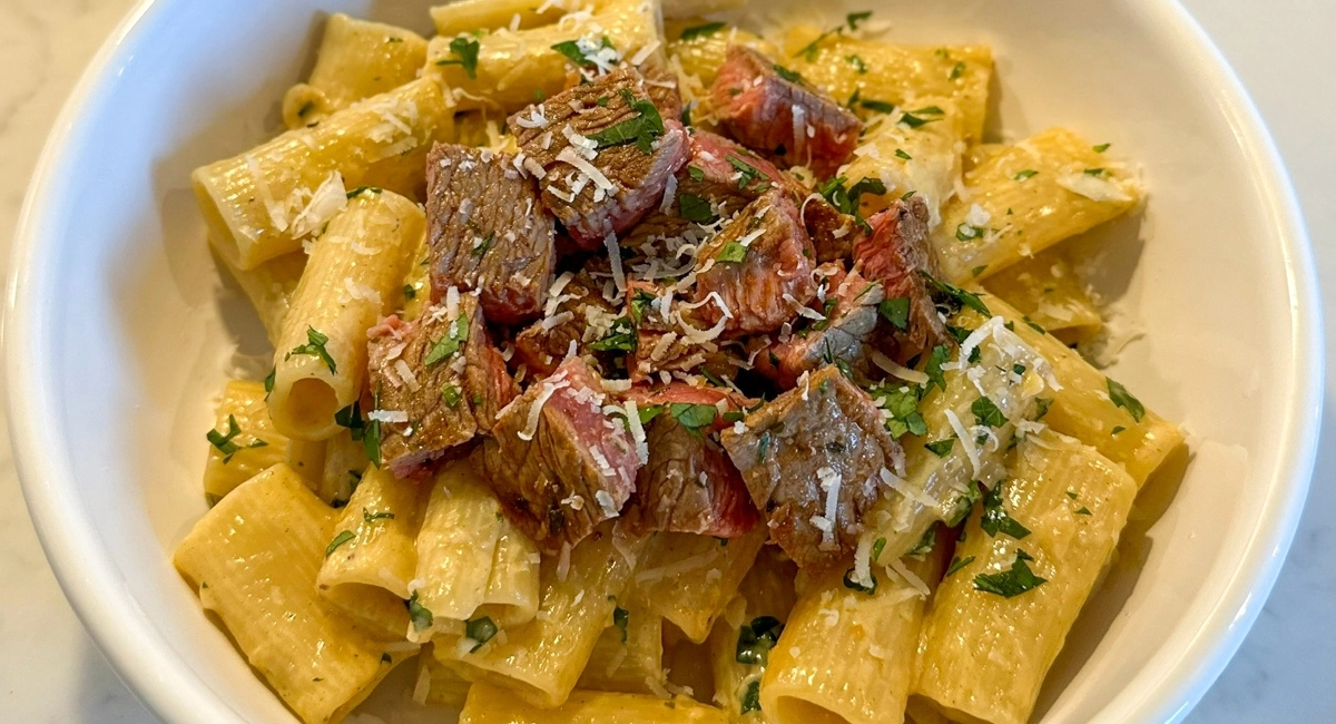 Rigatoni Garlic Butter Steak